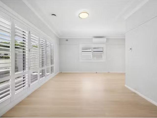 For Rent! 5 Yarraman Ave, FRENCHS FOREST House for rent Liste.