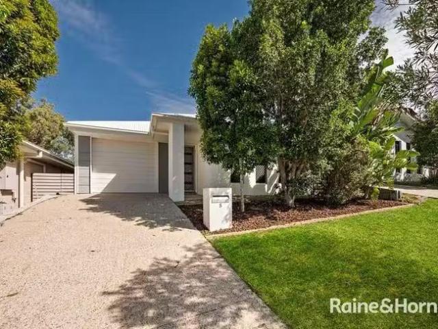 Unique 5 Bamba Street, Tannum Sands, QLD 4680