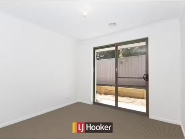 For Rent! 5 Bednall Place, MCKELLAR House for rent Listed by.