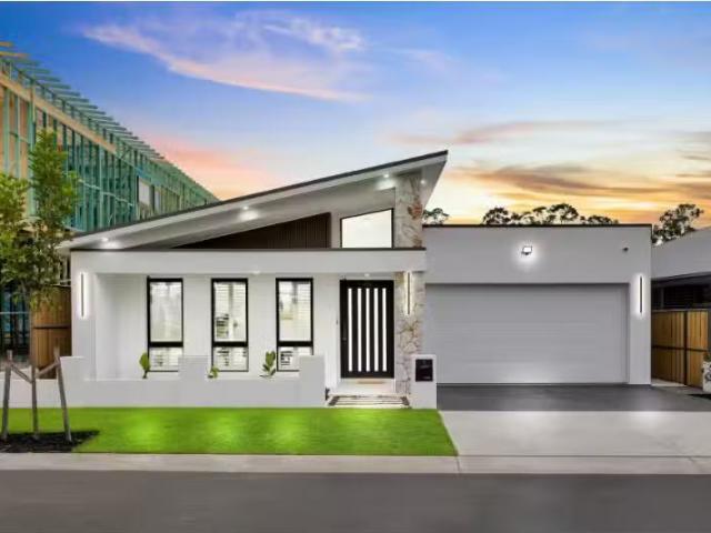 Cheap 5 BR 5 Dove Road The Gables, Box Hill House for rent.