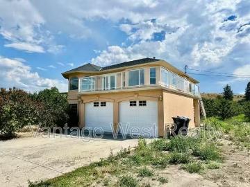 Unique 5 BR 61421409 3329 East Kelowna Rd