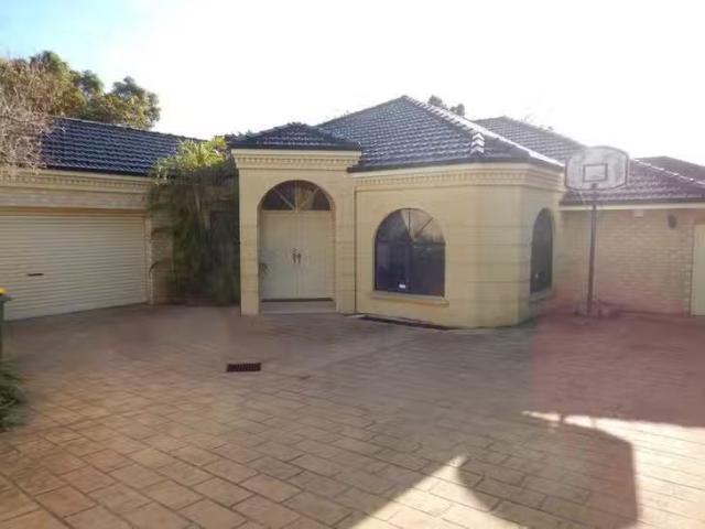 Nice 5 BR 72A Reynolds Road, Mount Pleasant, WA 6153