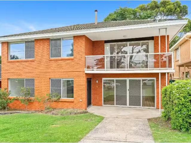 Cozy 5 BR 8 Gabo Place, Gymea House for rent Listed by Riley.
