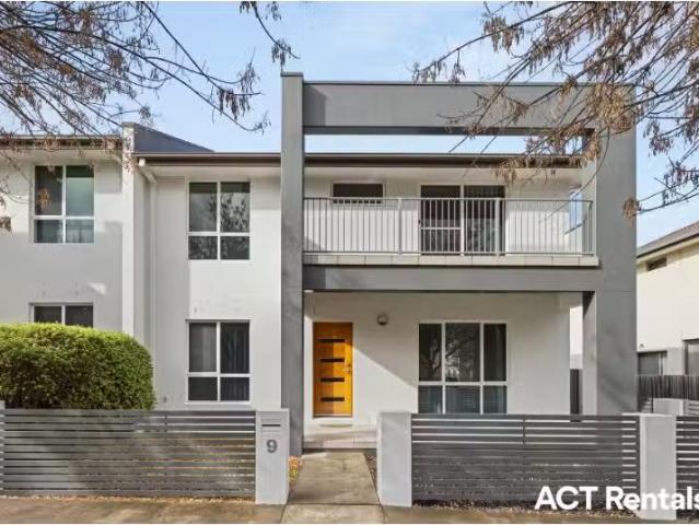 Unique 5 BR 9 Devlin Street, Gungahlin House for rent Listed.