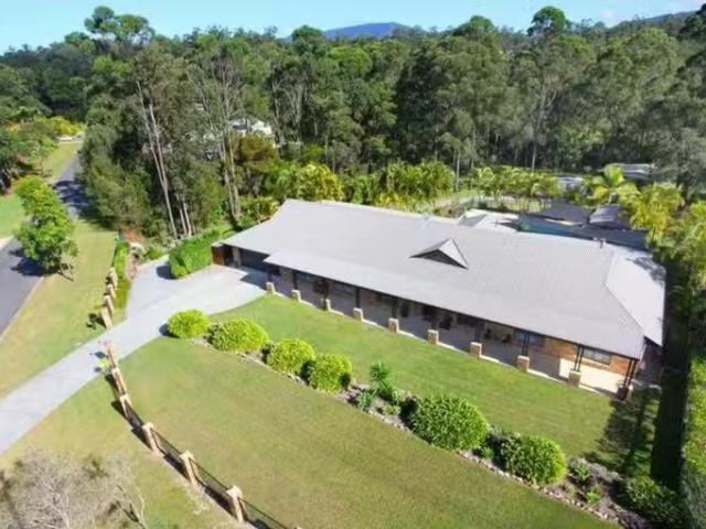 Cheap 5 BR 11 Hazlett Street, Maudsland, QLD 4210 House for.