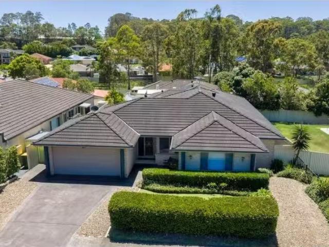 Cozy 5 BR 12 Ridgewood Drive, Woongarrah House for rent Liste.