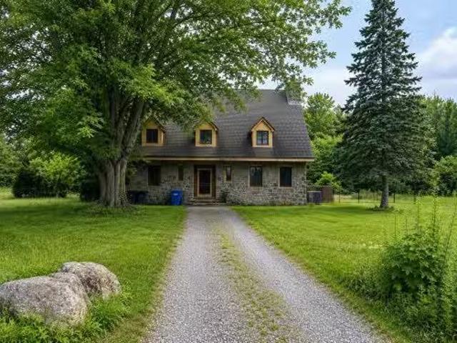 New 5 BR 1601 Ch. Daoust, Vaudreuil Dorion, QC, J7T 2C8 hous.