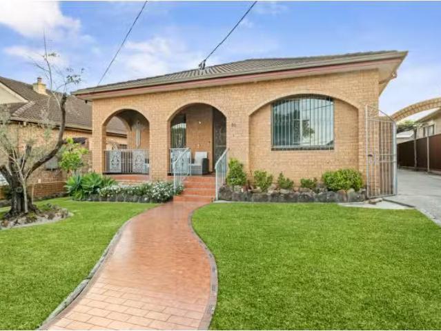 Unique 5 BR 20 Lloyd George Avenue, Concord House for rent Li.