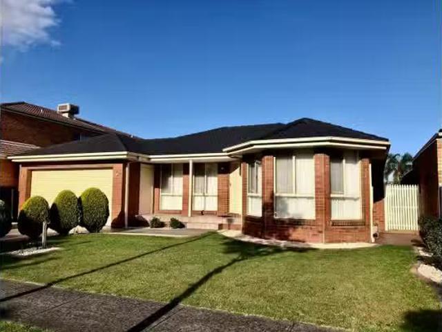 Rental! 5 BR 20 Mulguthrie Court, HALLAM, VIC 3803 House for.