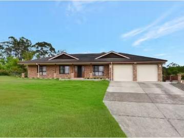 Cozy 5 BR 35 Echidna Close, Bellbird House for rent Listed by.