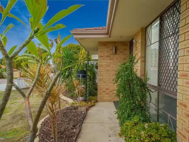 For Rent! 5 Bridges Rise, Kiara, WA 6054