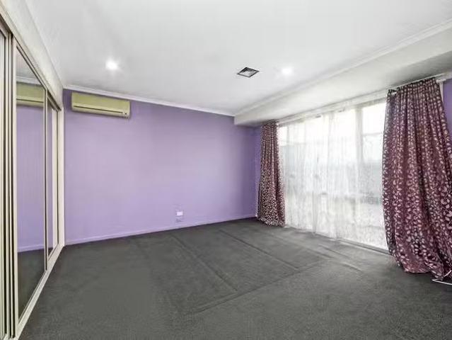 For Rent! 5 Delatite Court, Rowville, VIC 3178