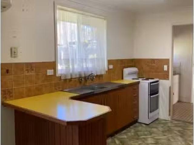 Cheap 5 Doris Place, Armidale House for rent Listed by Proper.