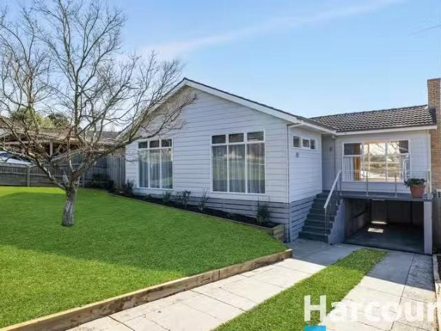Nice 5 Dundee Street, WARRAGUL, VIC 3820 House for Rent