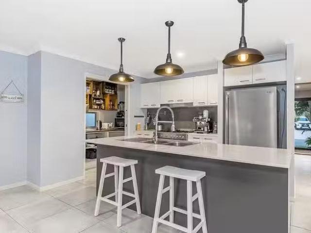 Unique 5 Elsey Court, Pimpama, QLD 4209