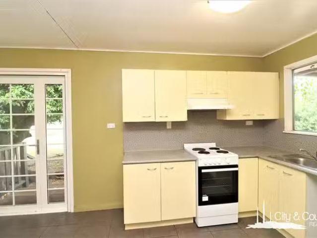 Cozy 5 Flinders Way, Sunset, QLD 4825