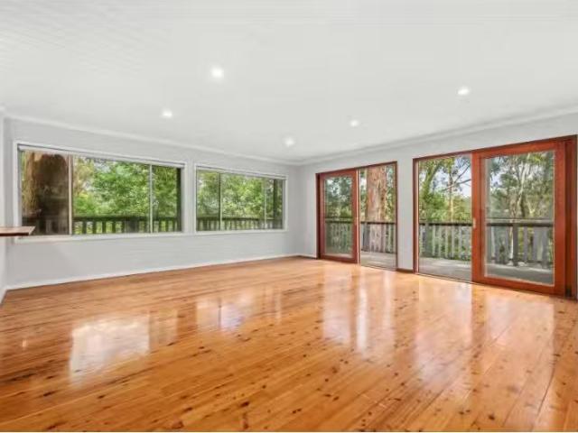 Charming 5 Francis Road, North Avoca House for rent Listed by.