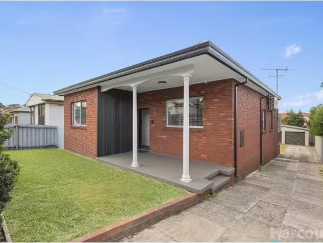 Deal! 5 Groongal Street, Mayfield West House for rent Listed.