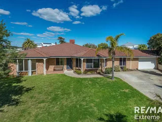 For Rent! 5 Keel Place, Ocean Reef, WA 6027