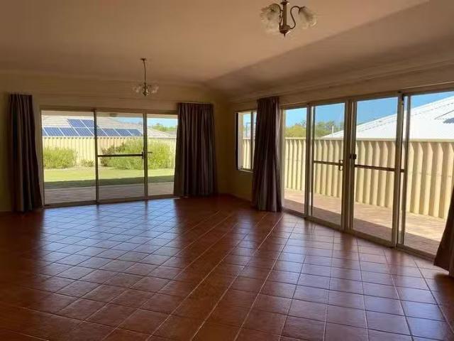 Rental! 5 Madigan Road, Dalyellup, WA 6230