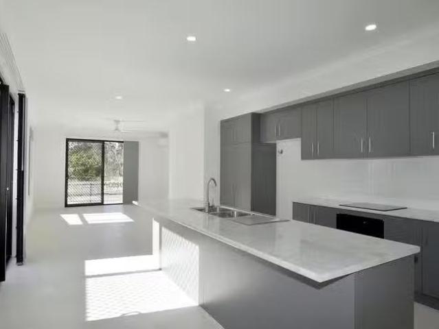 Rental! 5 Quest Lane, Clinton, QLD 4680