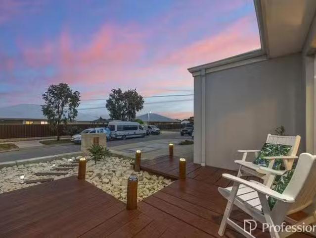 Cozy 5 Starboard Road, Yanchep, WA 6035