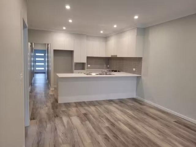 Just in! 5b Prowse Close, Vincentia Townhouse for rent Listed.