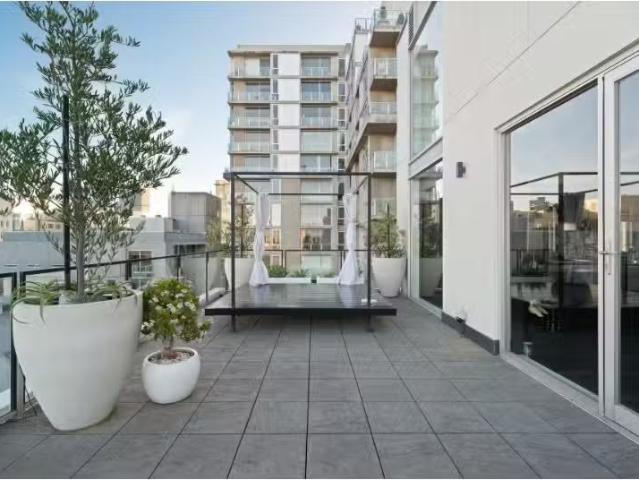 Cheap 604/191 Powlett Street, East Melbourne Apartment for ren.