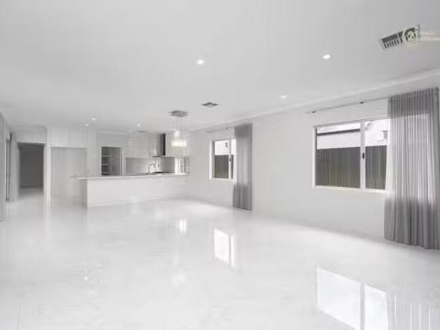 Charming 60 Ocean Road, Coogee, WA 6166