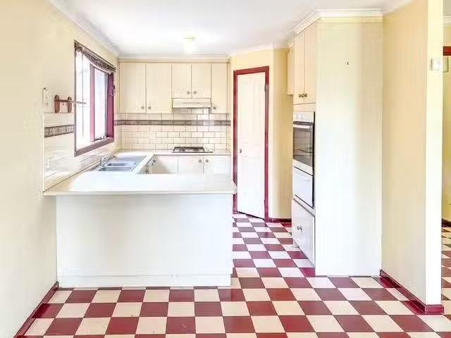 Cozy 60 Plowman Court, EPPING, VIC 3076 House for Rent