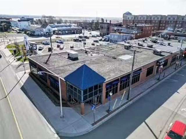 Nice 60 Queen St, Moncton, NB, E1C 0J1 commercial for lease.
