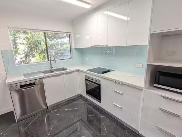New 6/15 Earl Street, Westcourt, QLD 4870