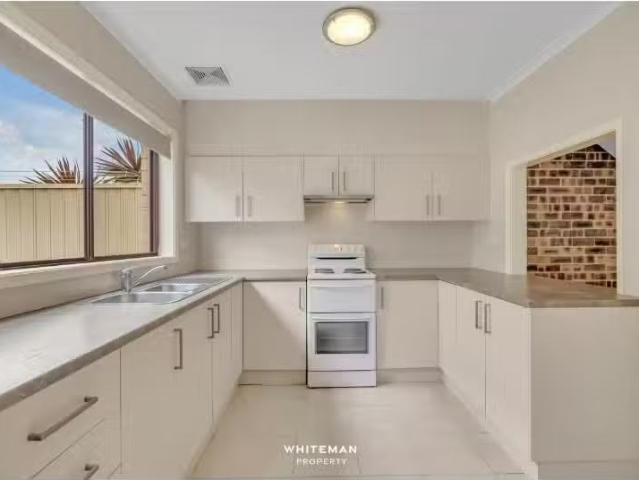 Charming 6/1 3 Bay Road, The Entrance Townhouse for rent List.