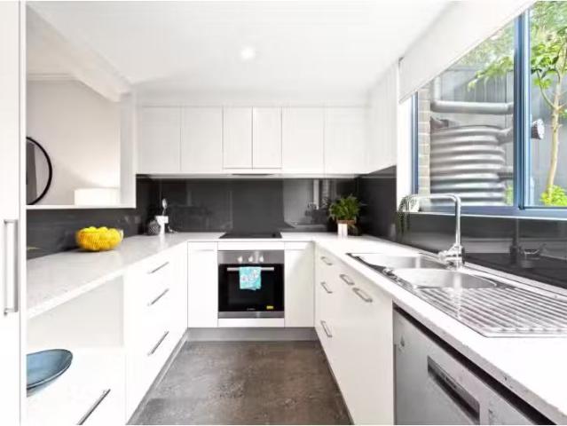 Deal! 6/2 4 Kita Road, BEROWRA HEIGHTS Townhouse for rent Lis.