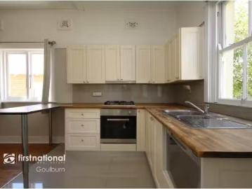 Cozy 62 Addison Street, Goulburn House for rent Listed by Cou.