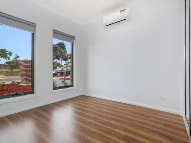 Cozy 6/2 Albert Road, Sydenham VIC 3037