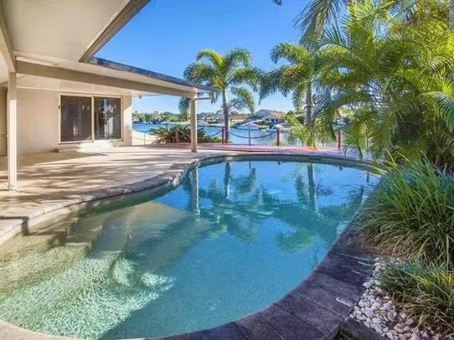 Deal! 62 Monterey Keys Drive, Helensvale, QLD 4212