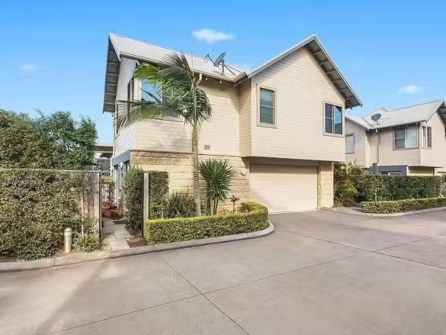 Just in! 63/41 Terrigal Drive, Terrigal Townhouse for rent Li.