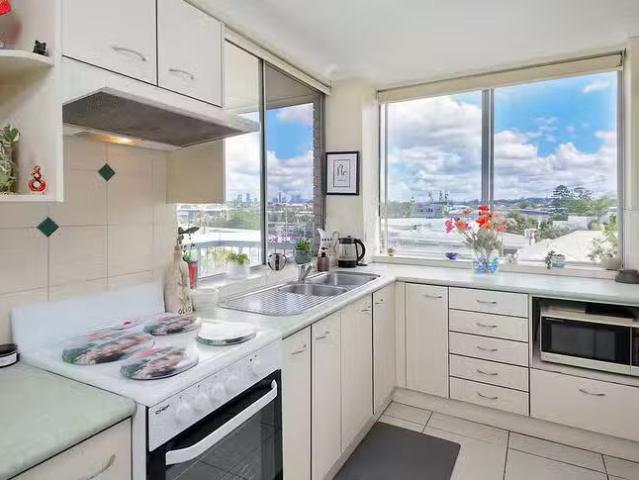 For Rent! 6/30 Shrapnel Road, Cannon Hill, QLD 4170