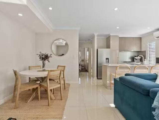 Nice 6/316 Hardey Road, Cloverdale, WA 6105
