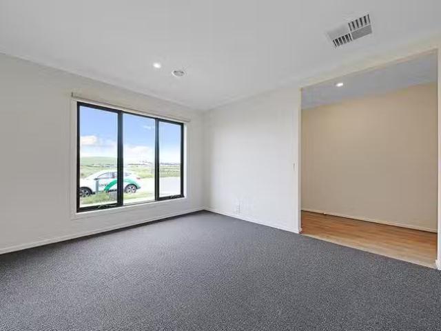 Charming 63 Newbridge Boulevard, Wallan, VIC 3756