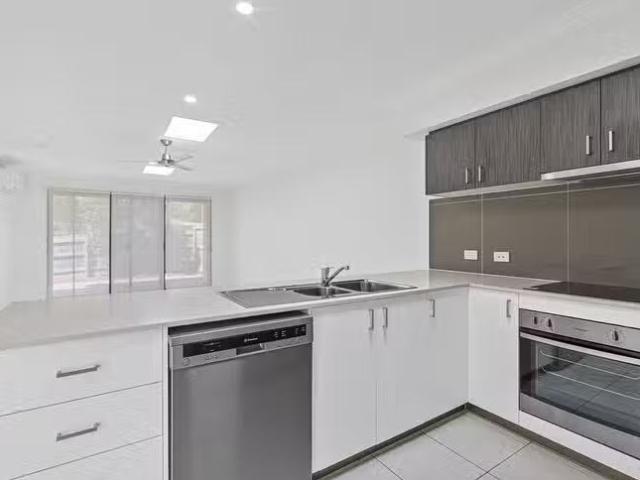 Nice 63 Slate Street, Yarrabilba, QLD 4207