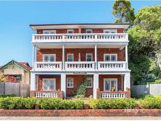 Just in! 6/659 New South Head Road, Rose Bay Apartment for ren.