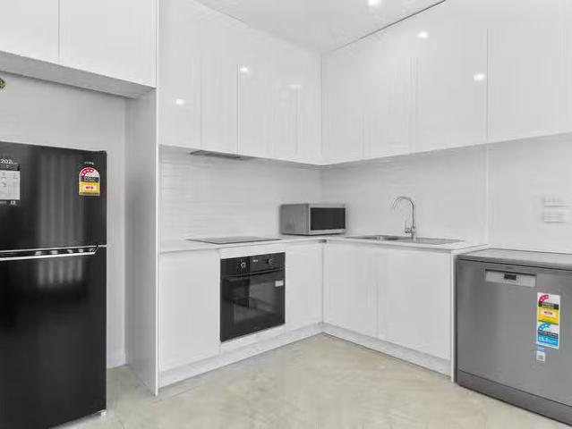 Unique 6/7 Carluke Close, Berwick, VIC 3806