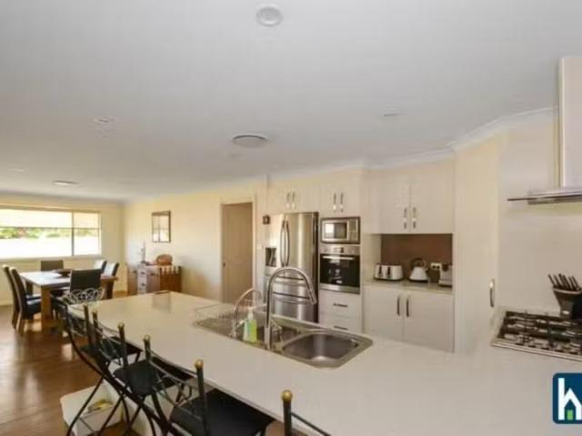 For Rent! 6 Waratah Close, Gunnedah House for rent Listed by.