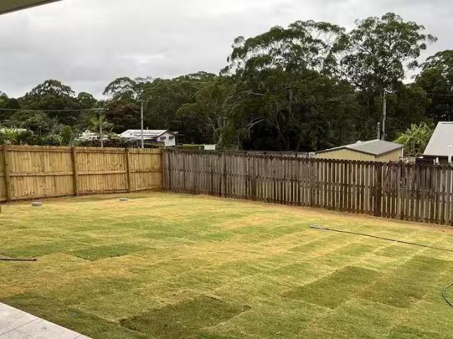 Nice 6 Aimeo Esplanade, Russell Island, QLD 4184