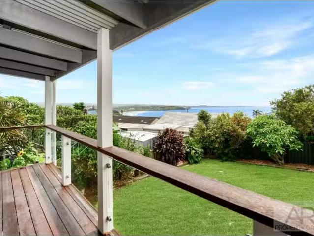 Deal! 6 Bass Street, Kiama Downs House for rent Listed by Amy.