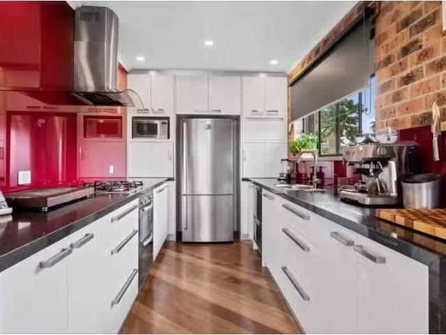 Unique 6 Beard Close, Queanbeyan House for rent Listed by Rac.