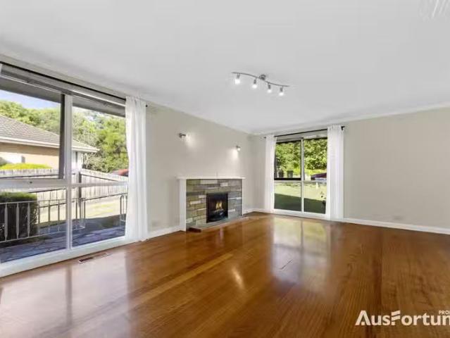 Unique 6 Beetham Parade, Rosanna VIC 3084