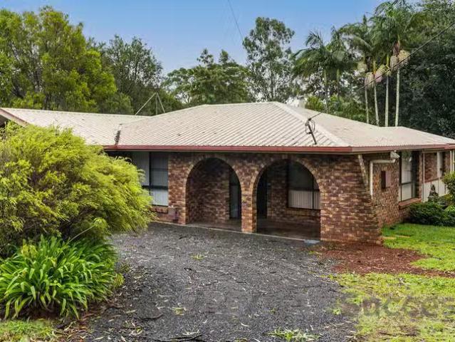 Nice 6 Blue Gum Drive, Highfields, QLD 4352